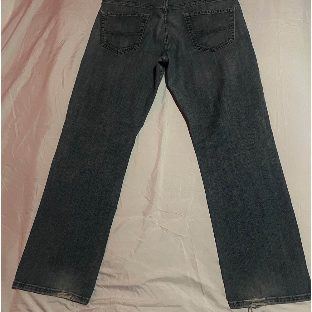 Vintage Levi Strauss signature series. W34